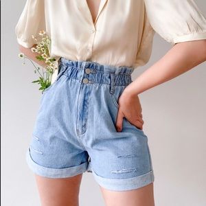 Breath of Youth Pocketful of Daisies Jean shorts NWT